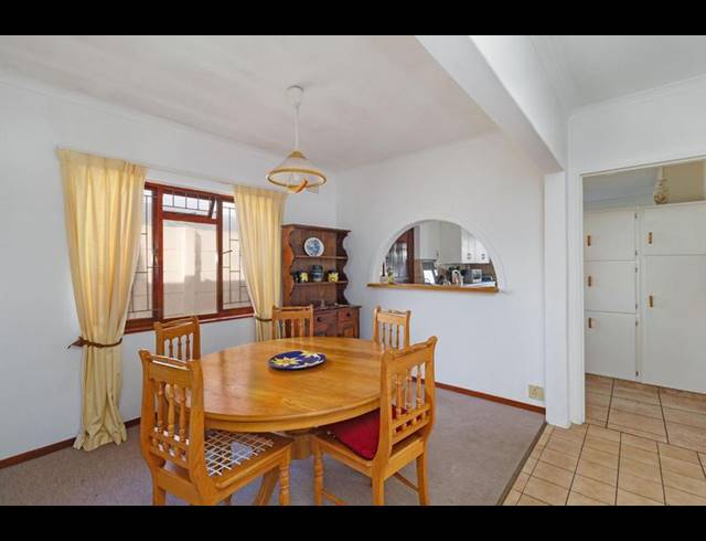 4 BEDROOM HOUSE FOR SALE IN FISH HOEK